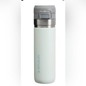 Stanley The Quick Flip Go 24 Oz Water Bottle mist color